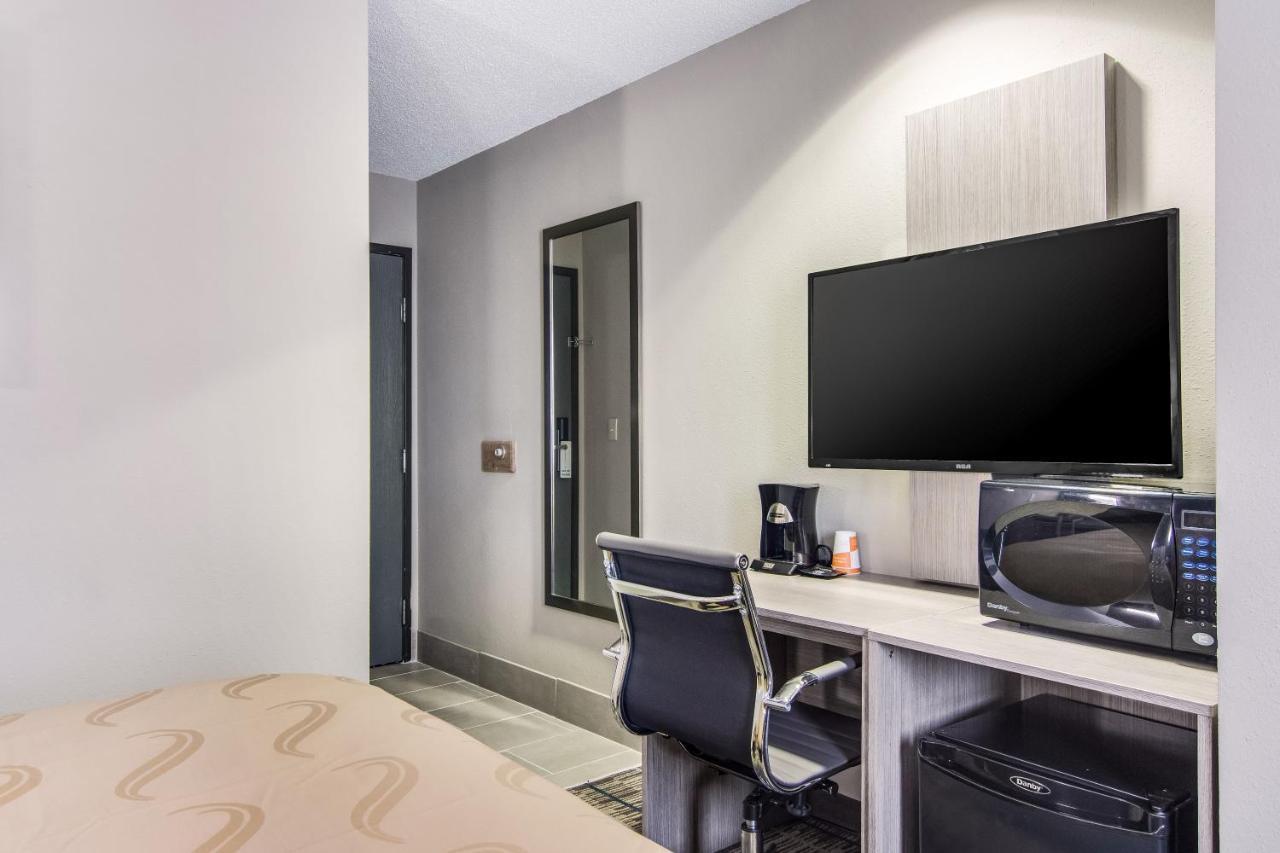 Quality Inn & Suites Grove City-Outlet Mall Dış mekan fotoğraf