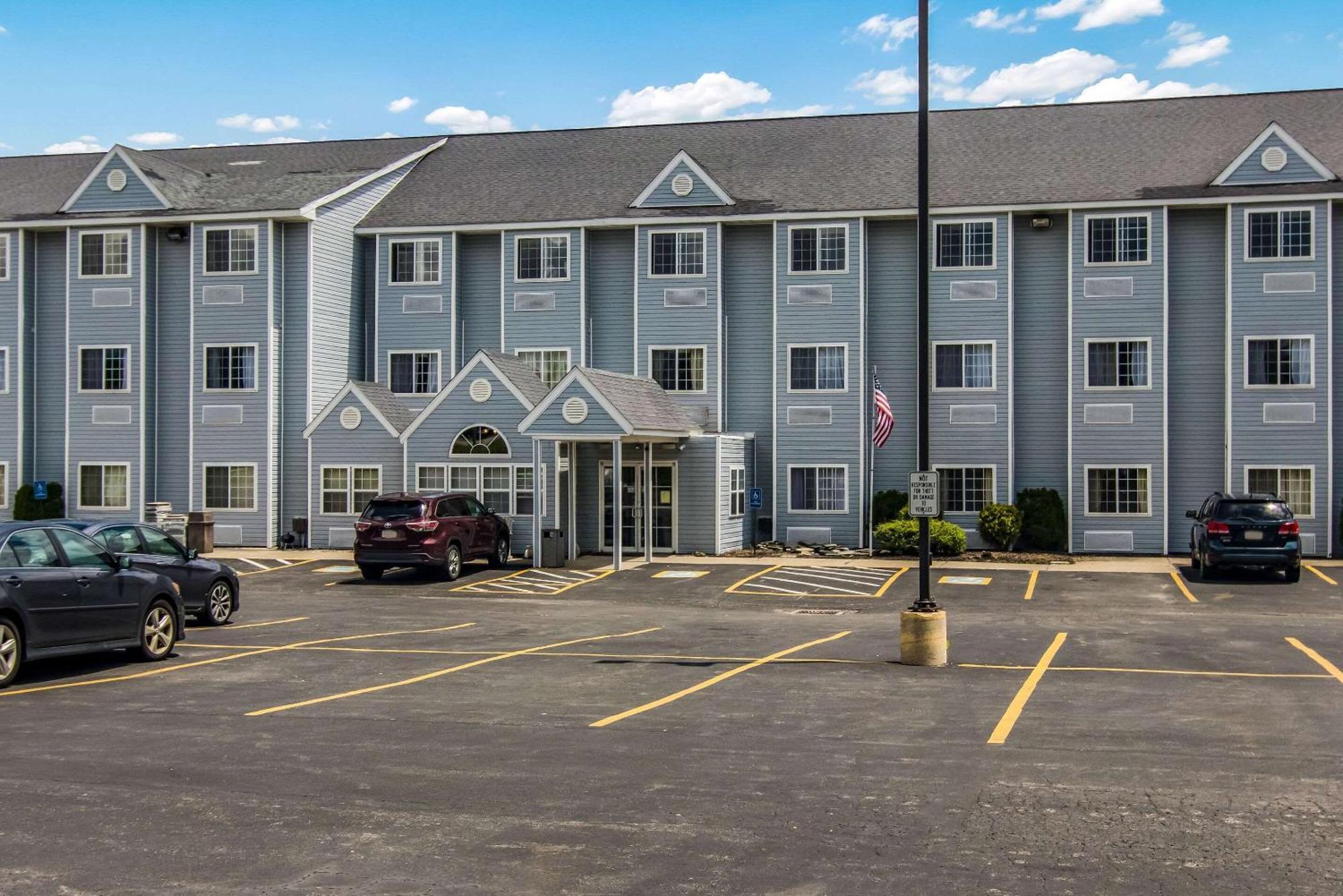 Quality Inn & Suites Grove City-Outlet Mall Dış mekan fotoğraf