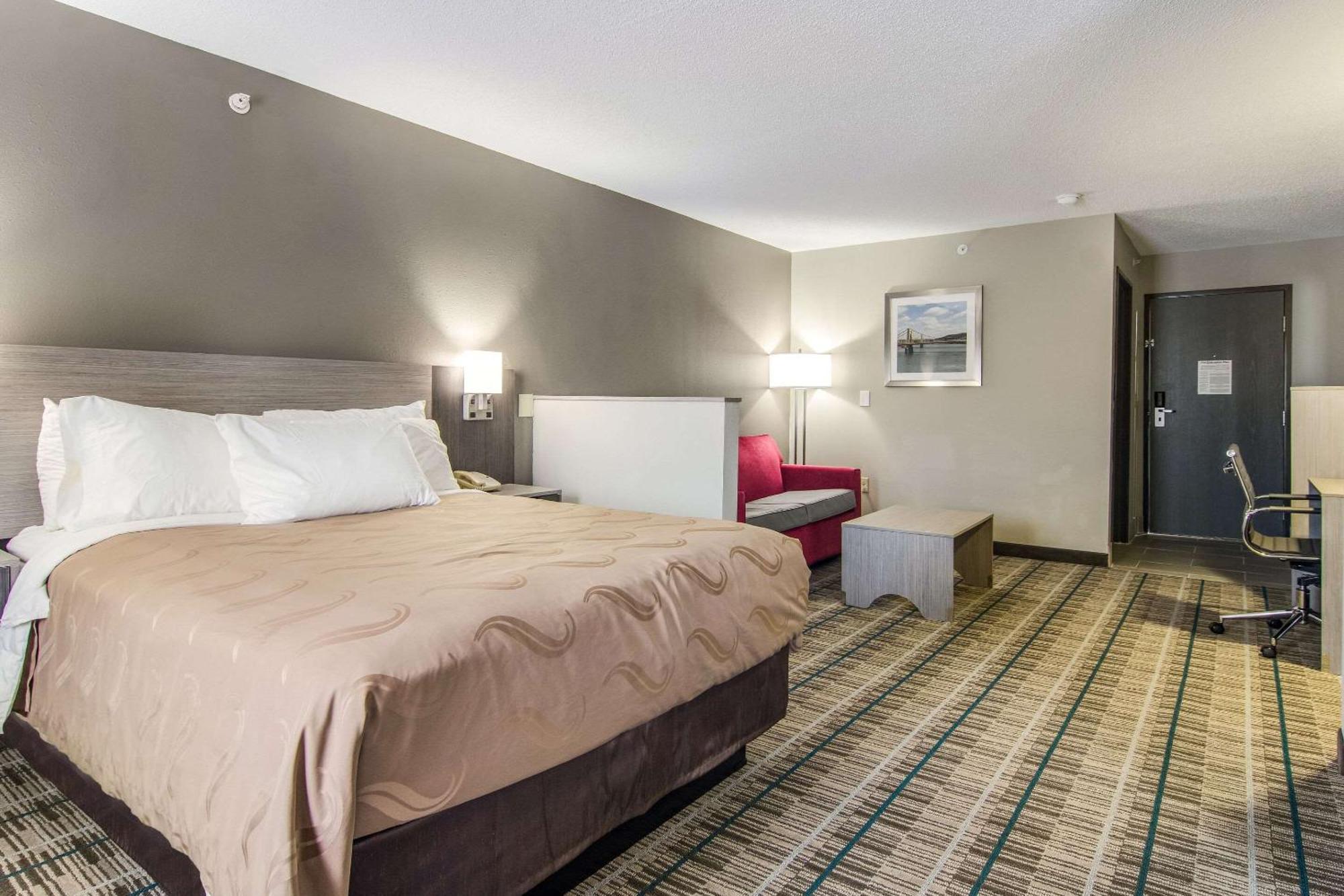 Quality Inn & Suites Grove City-Outlet Mall Dış mekan fotoğraf