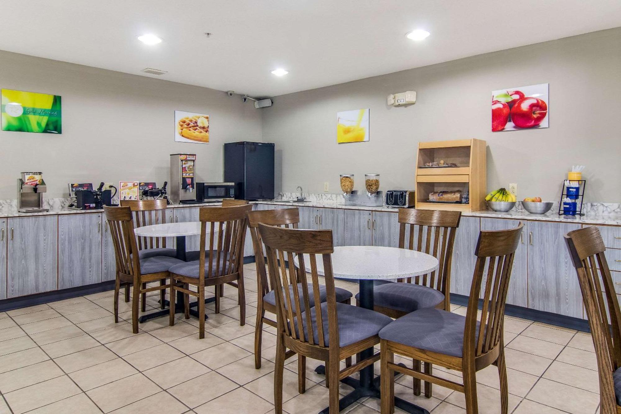Quality Inn & Suites Grove City-Outlet Mall Dış mekan fotoğraf