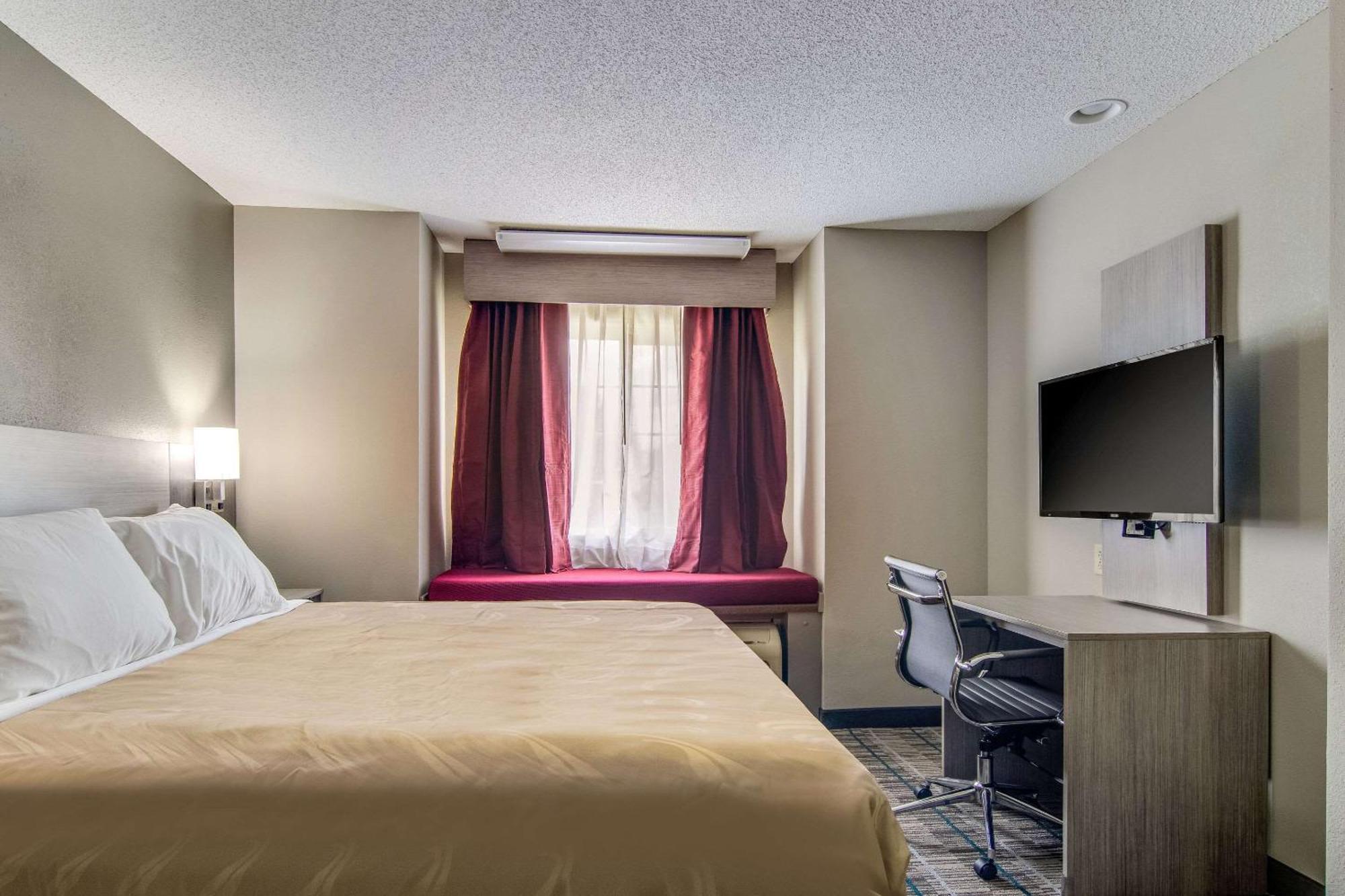 Quality Inn & Suites Grove City-Outlet Mall Dış mekan fotoğraf