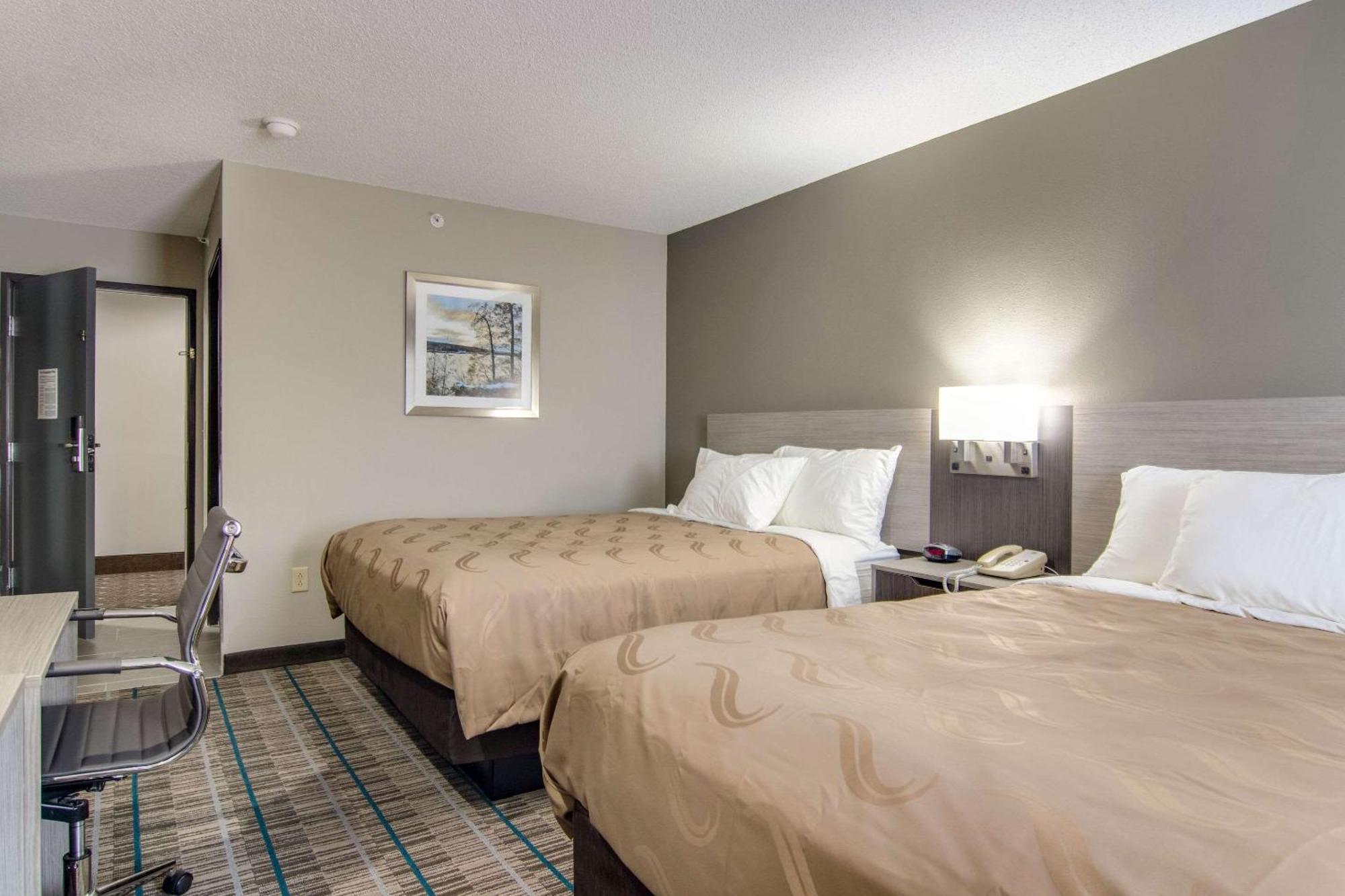 Quality Inn & Suites Grove City-Outlet Mall Dış mekan fotoğraf