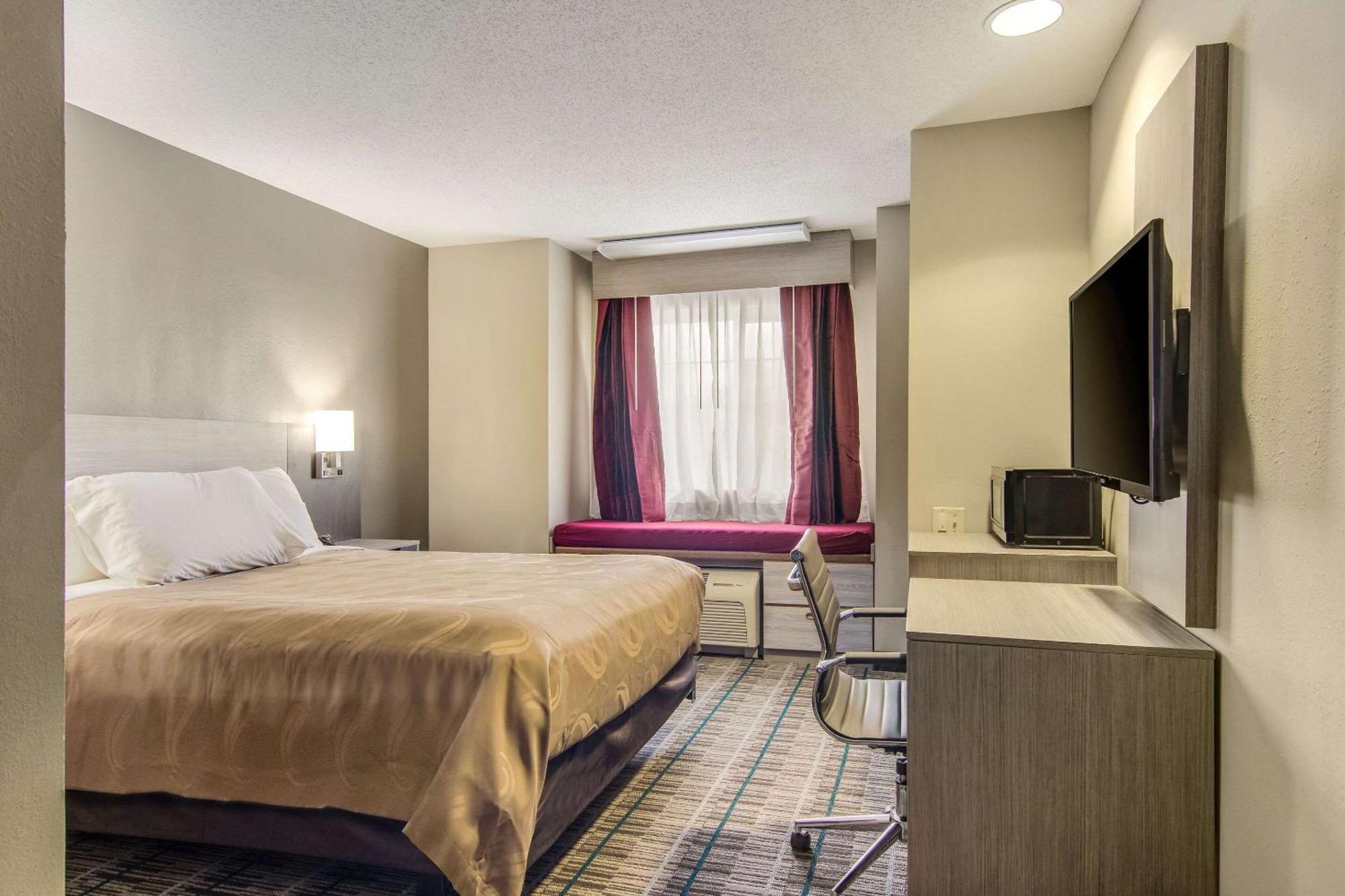 Quality Inn & Suites Grove City-Outlet Mall Dış mekan fotoğraf