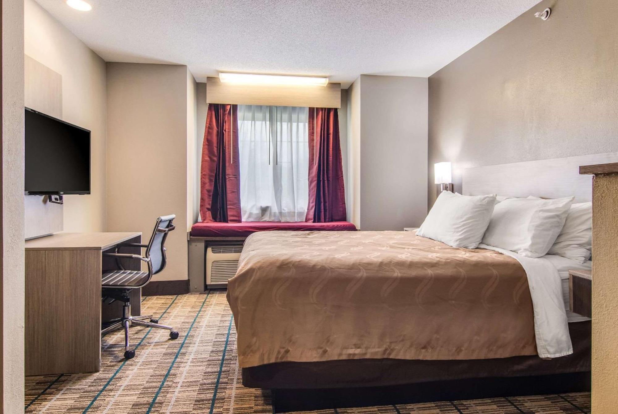 Quality Inn & Suites Grove City-Outlet Mall Dış mekan fotoğraf