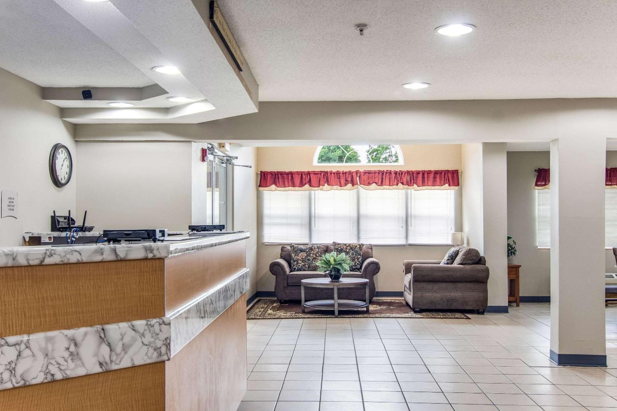 Quality Inn & Suites Grove City-Outlet Mall Dış mekan fotoğraf